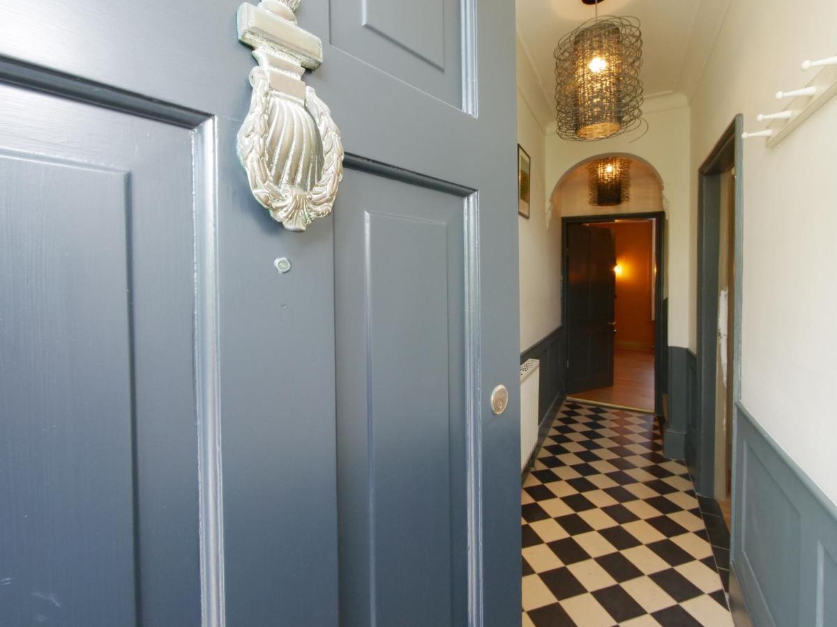 Bar Wall Cottage-City Wall Views-Sleeps 5 يورك المظهر الخارجي الصورة