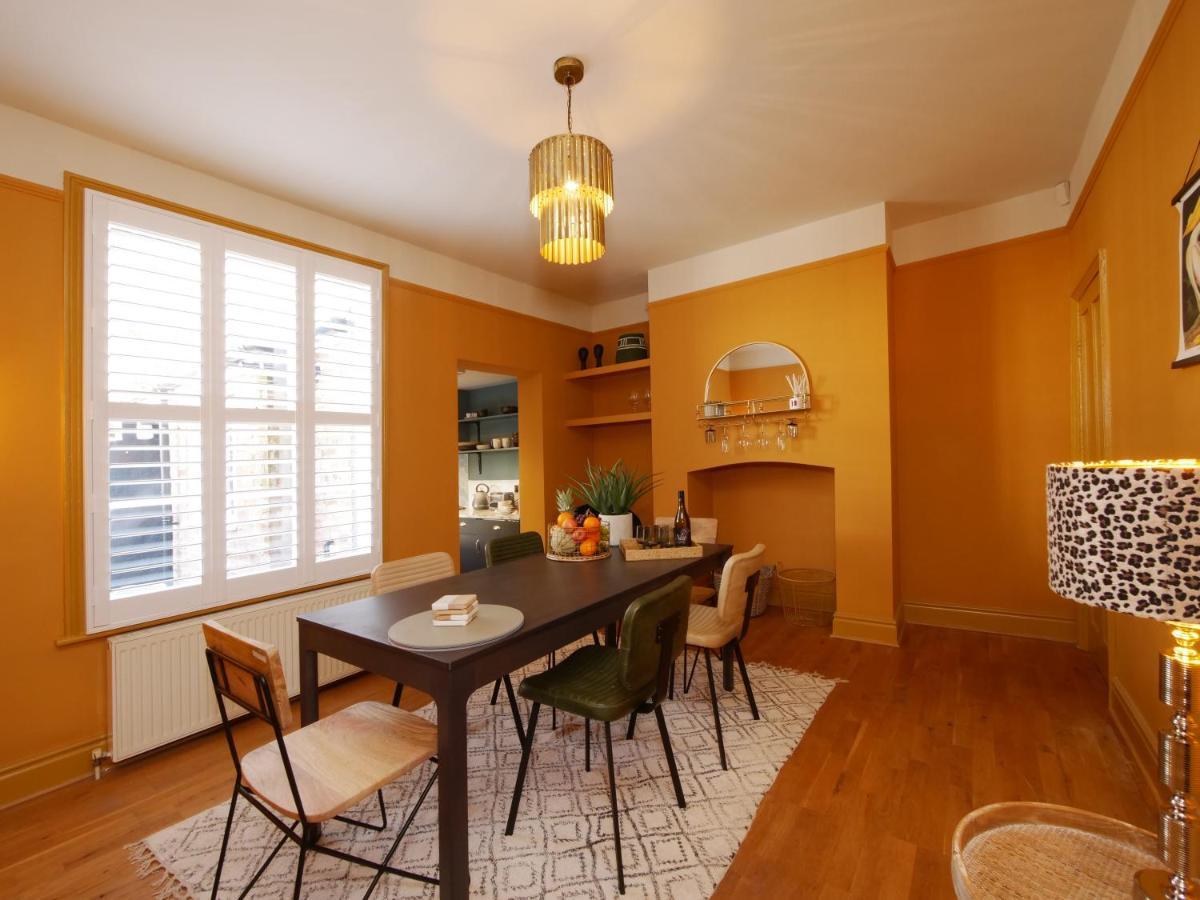 Bar Wall Cottage-City Wall Views-Sleeps 5 يورك المظهر الخارجي الصورة