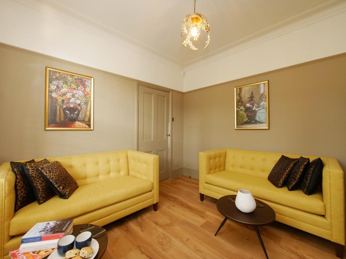 Bar Wall Cottage-City Wall Views-Sleeps 5 يورك المظهر الخارجي الصورة